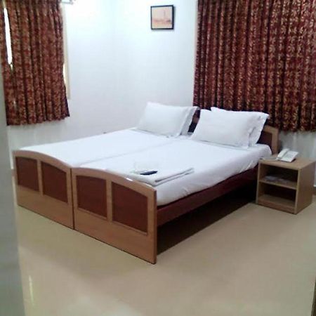 Swarna Sudarshan Service Apartment @ Adyar Chennai Exterior photo