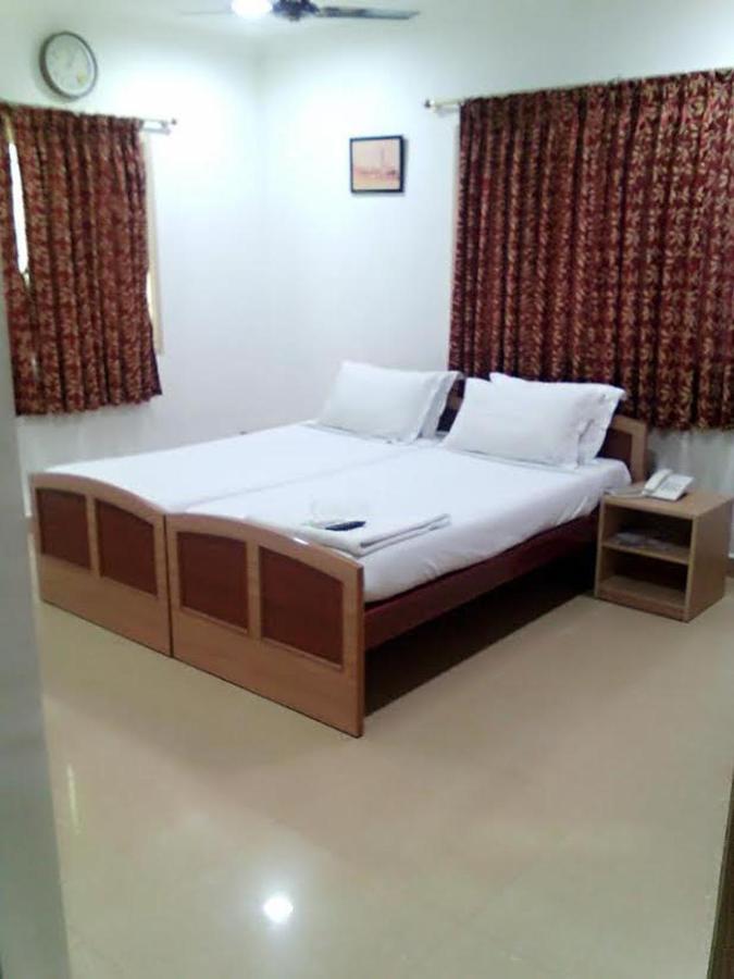 Swarna Sudarshan Service Apartment @ Adyar Chennai Exterior photo