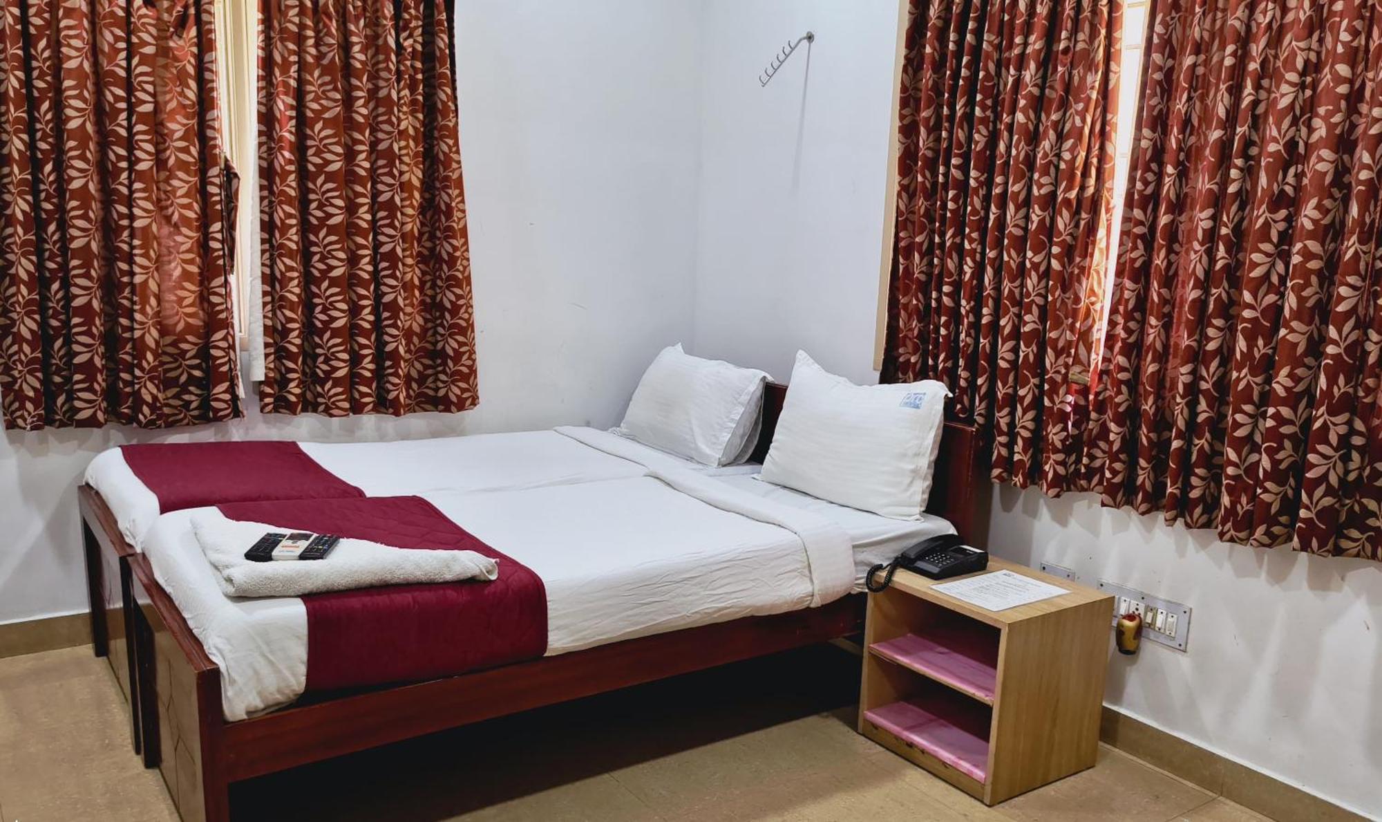 Swarna Sudarshan Service Apartment @ Adyar Chennai Exterior photo