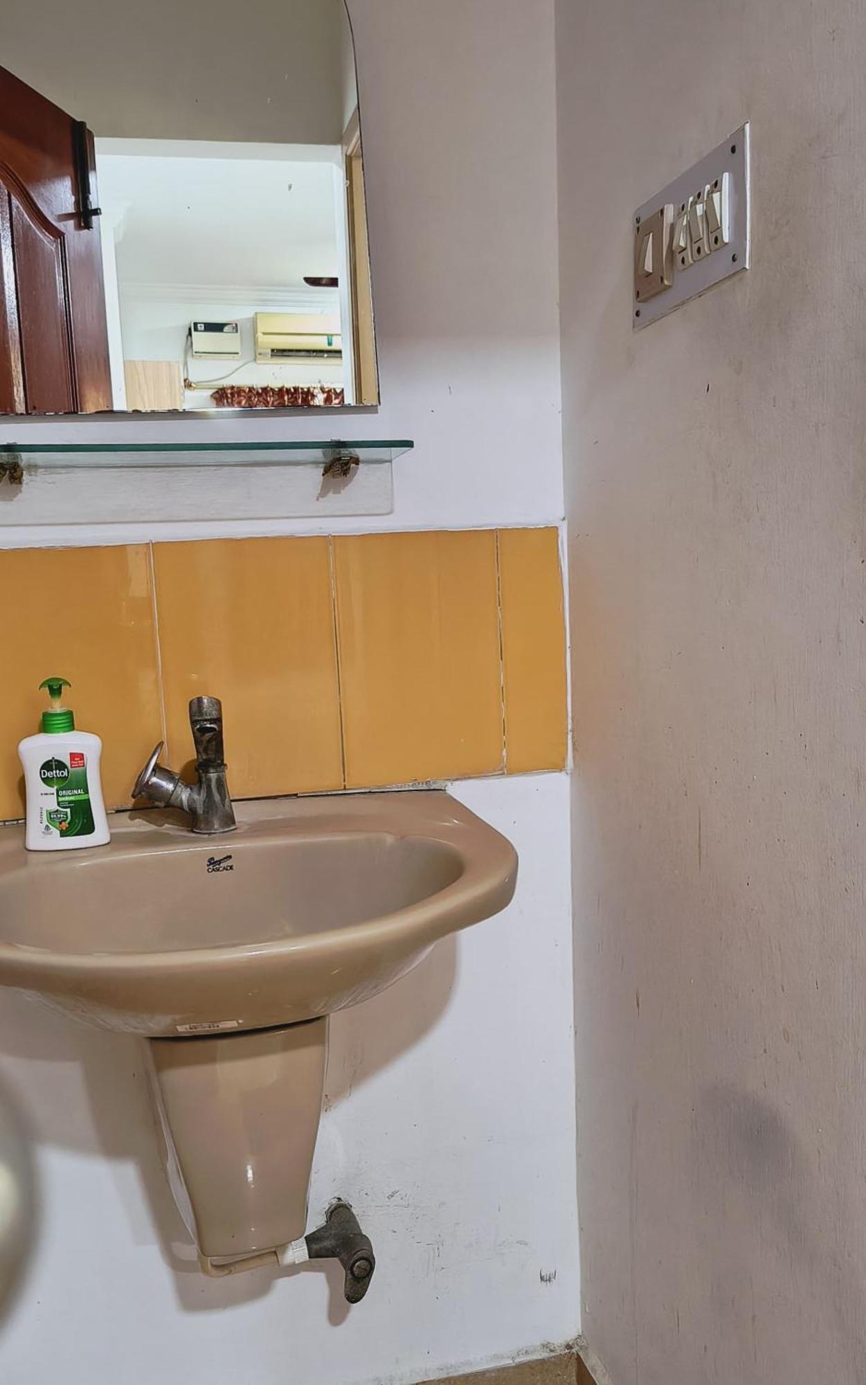 Swarna Sudarshan Service Apartment @ Adyar Chennai Exterior photo